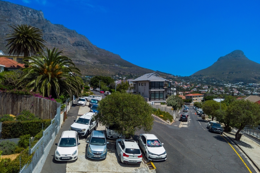 2 Bedroom Property for Sale in Vredehoek Western Cape